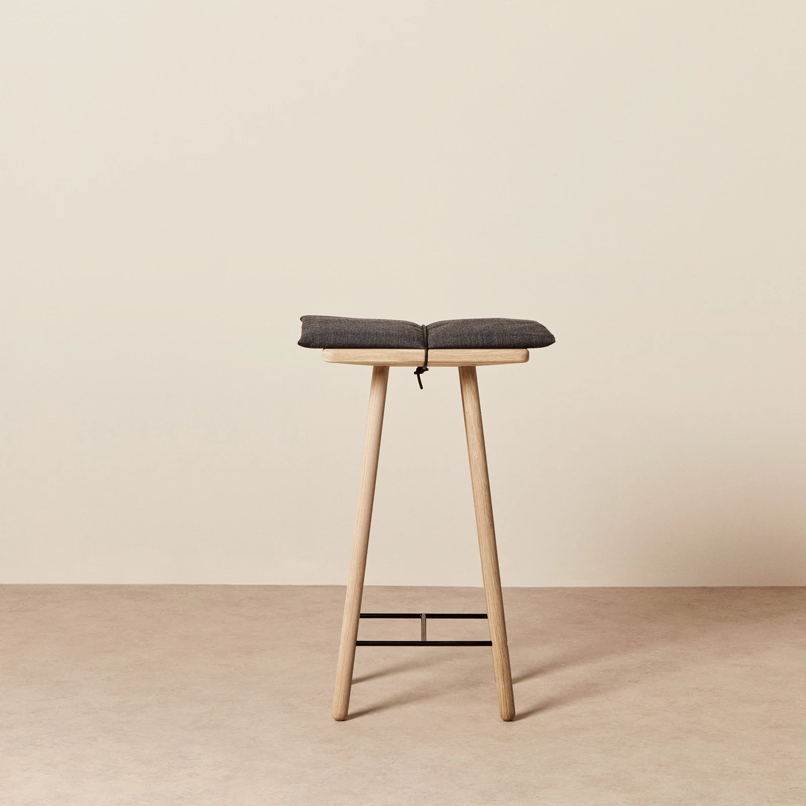 Georg Bar Stool by Fritz Hansen.