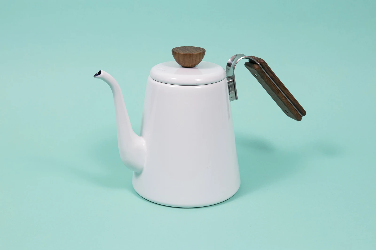 "Bona" Enamel Pour Over Coffee Kettle by hario-usa.