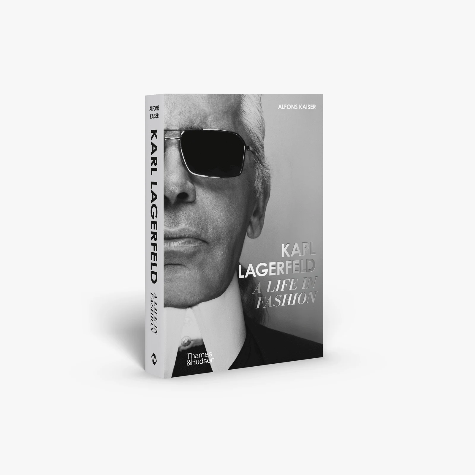 Karl Lagerfeld: A Life in Fashion – A Financial Times Book of the Year by Thames and Hudson Ltd.